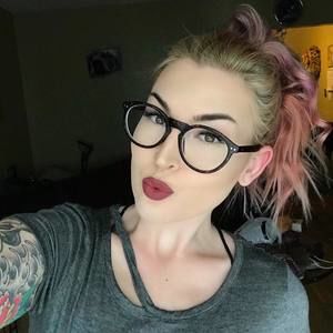 Meet your Posher, Riley